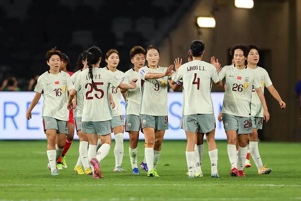 球探体育官网-又菜又懒的混子教练！被米利西奇浪费两年，女足展现惊人下滑速度